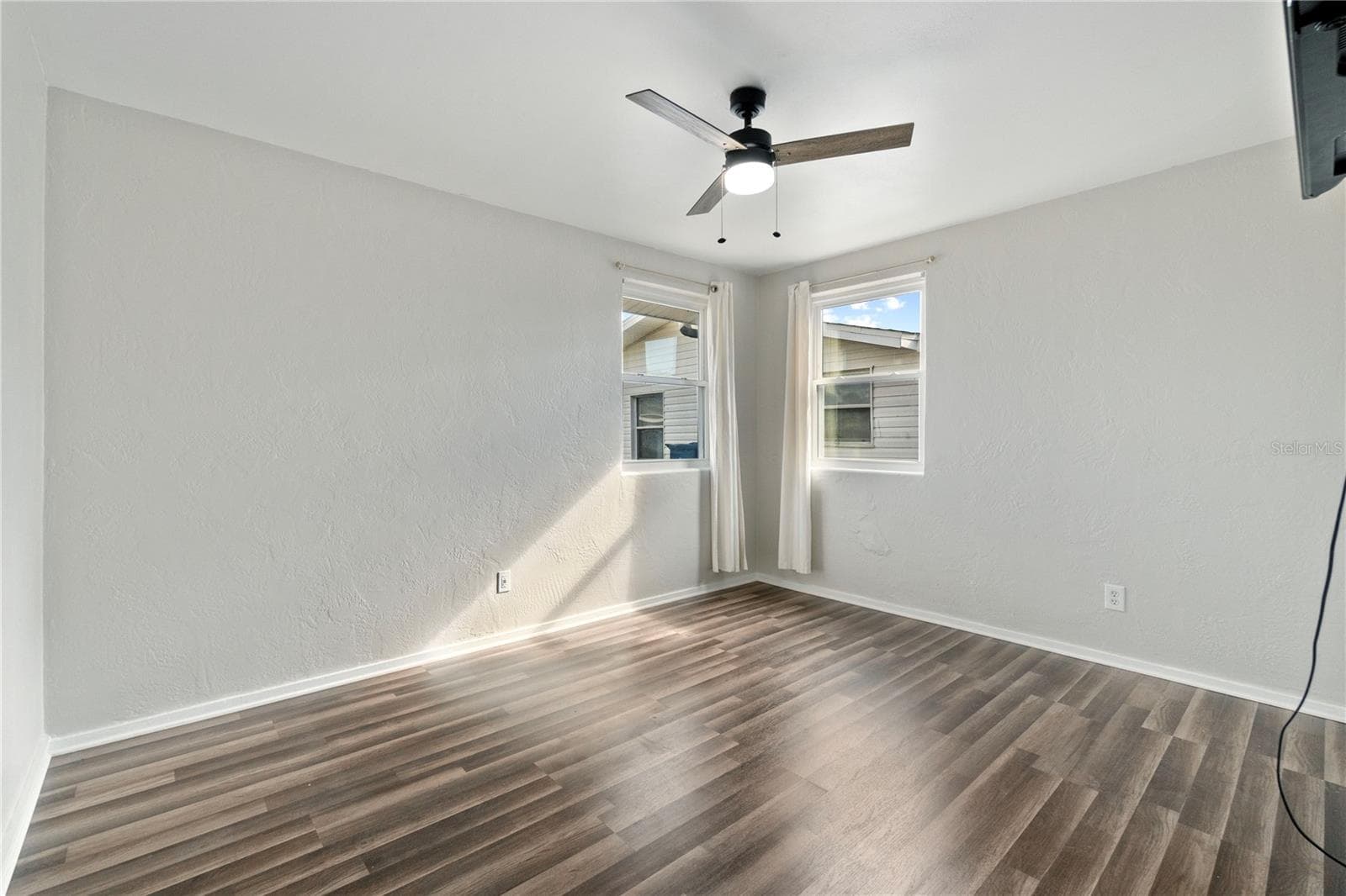 Single Family Residence at 16 HIBISCUS DR, ORMOND BEACH, photo 15 of 28