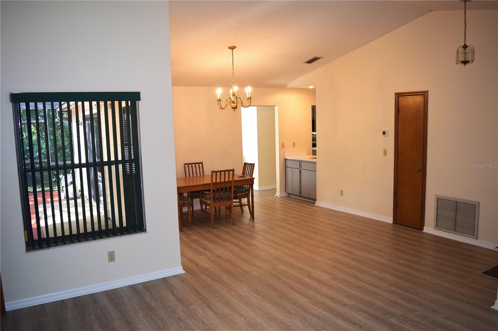 Single Family Residence at 450 CASCADE LN, PALM HARBOR, photo 15 of 24