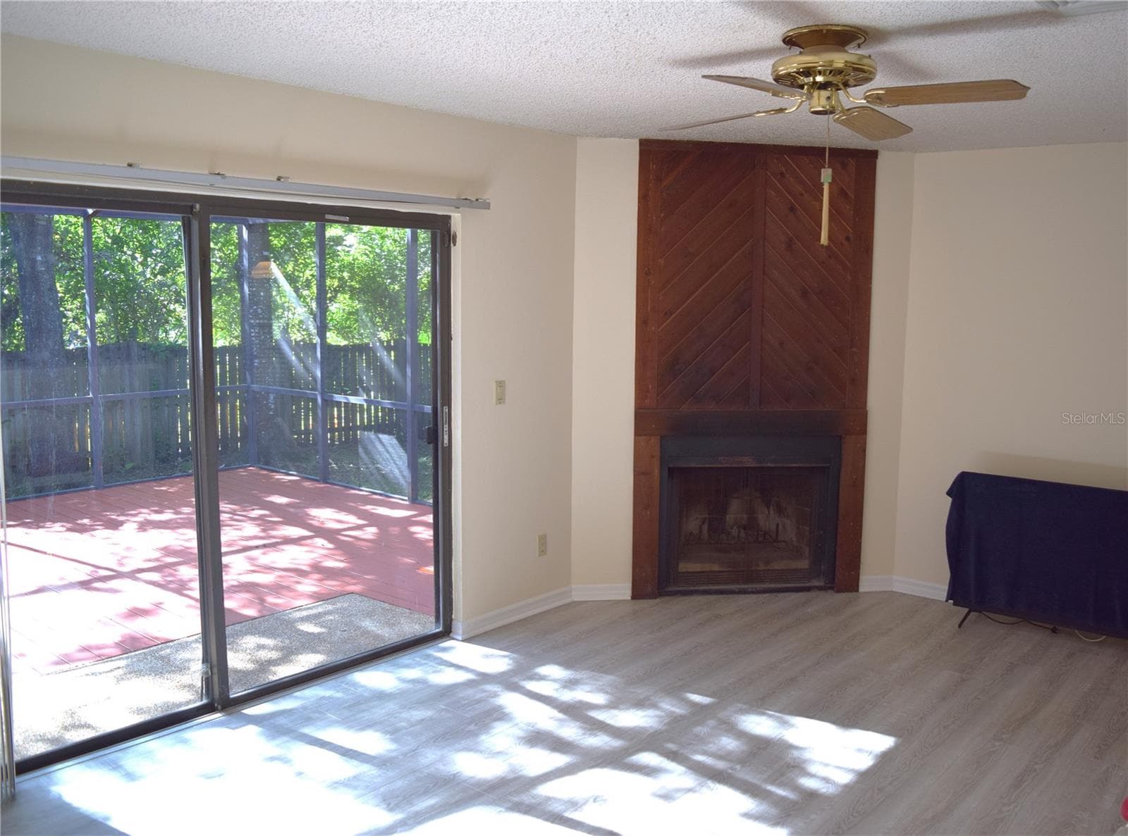 Single Family Residence at 450 CASCADE LN, PALM HARBOR, photo 20 of 24