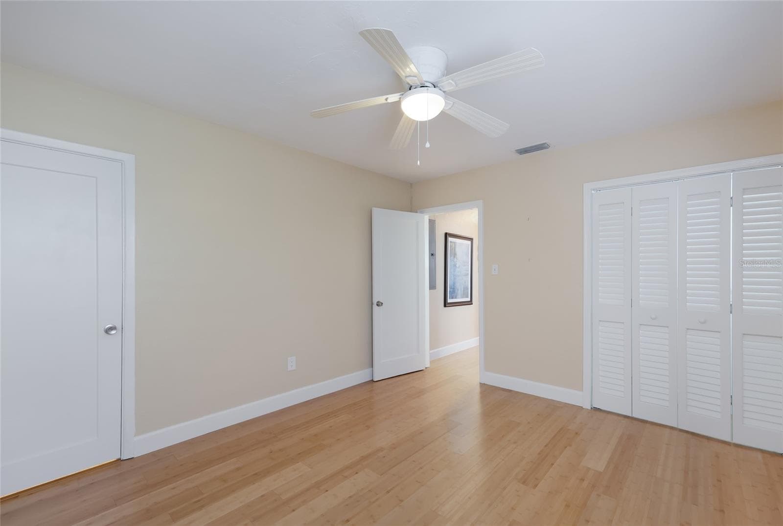 Single Family Residence at 128 S WASHINGTON DR, SARASOTA, photo 14 of 20
