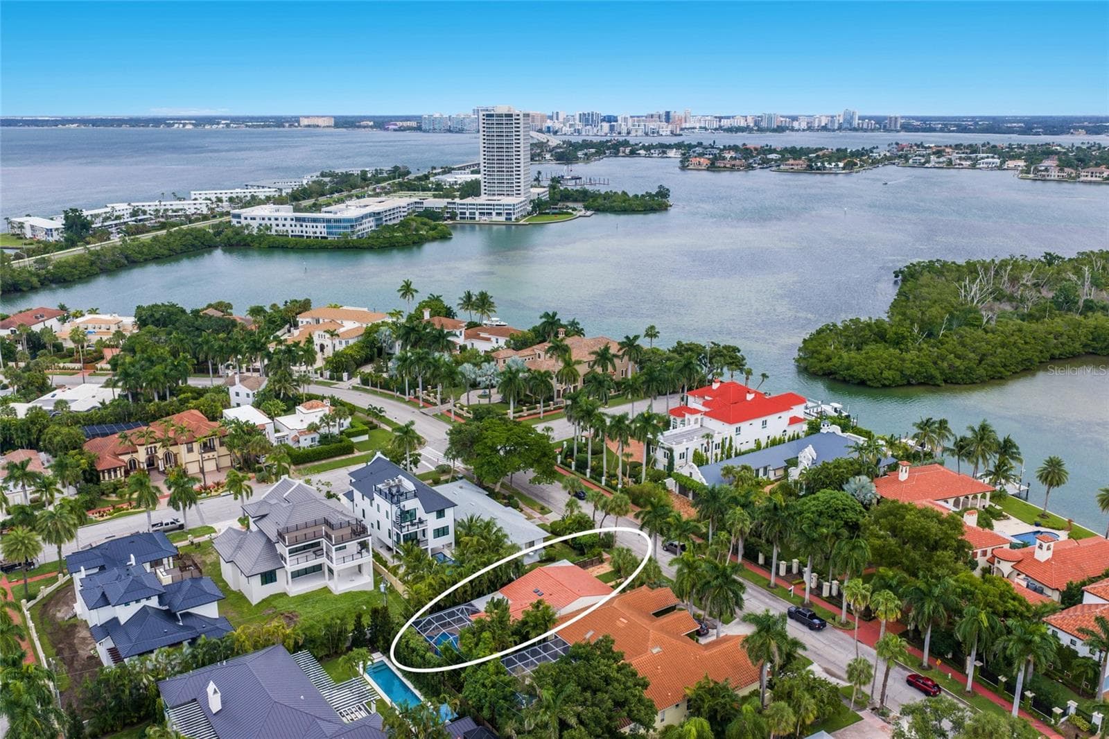Single Family Residence at 128 S WASHINGTON DR, SARASOTA, photo 17 of 20