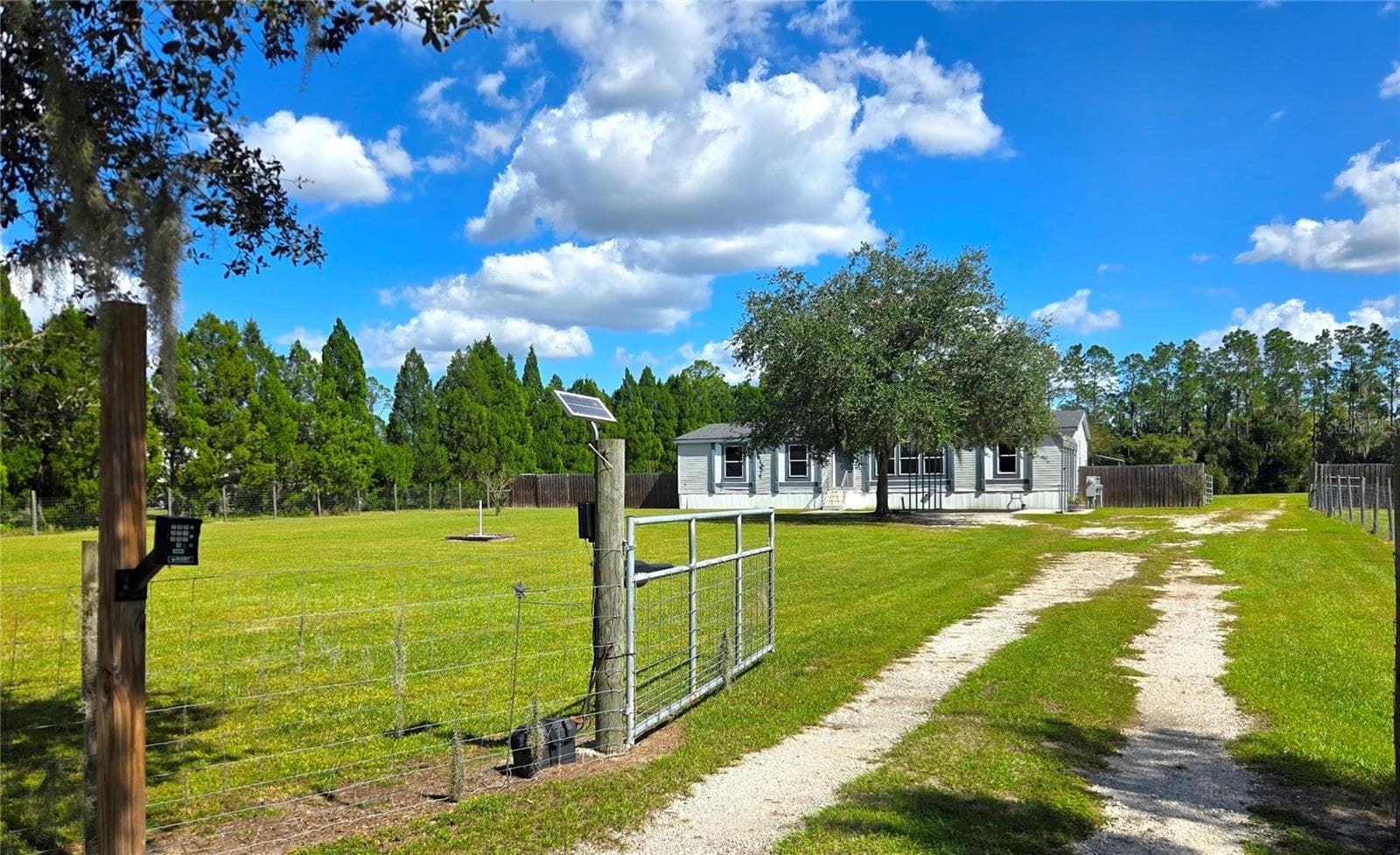 Front Yard - 1038 BROOKE RD, FORT MEADE