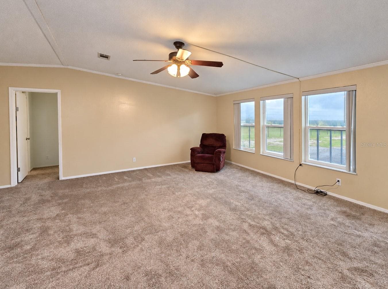 Living Room - 1038 BROOKE RD, FORT MEADE