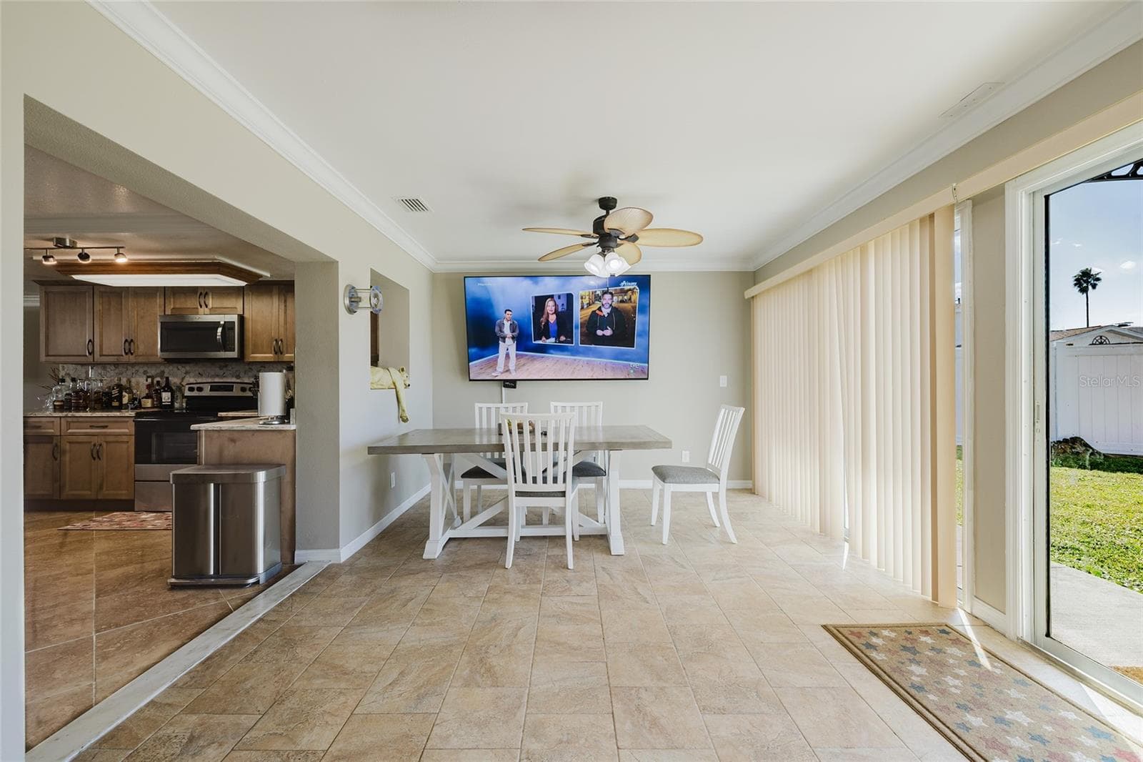 Single Family Residence at 13637 LAGOON DR, HUDSON, photo 14 of 25