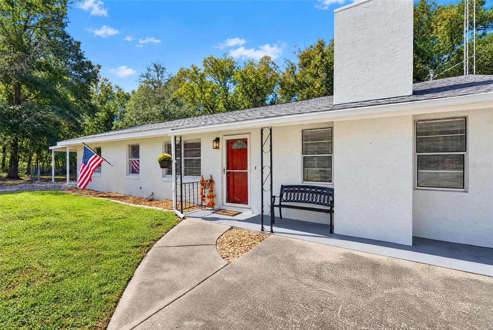 Single Family Residence at 15642 SE 91ST CT, SUMMERFIELD, photo 3 of 43
