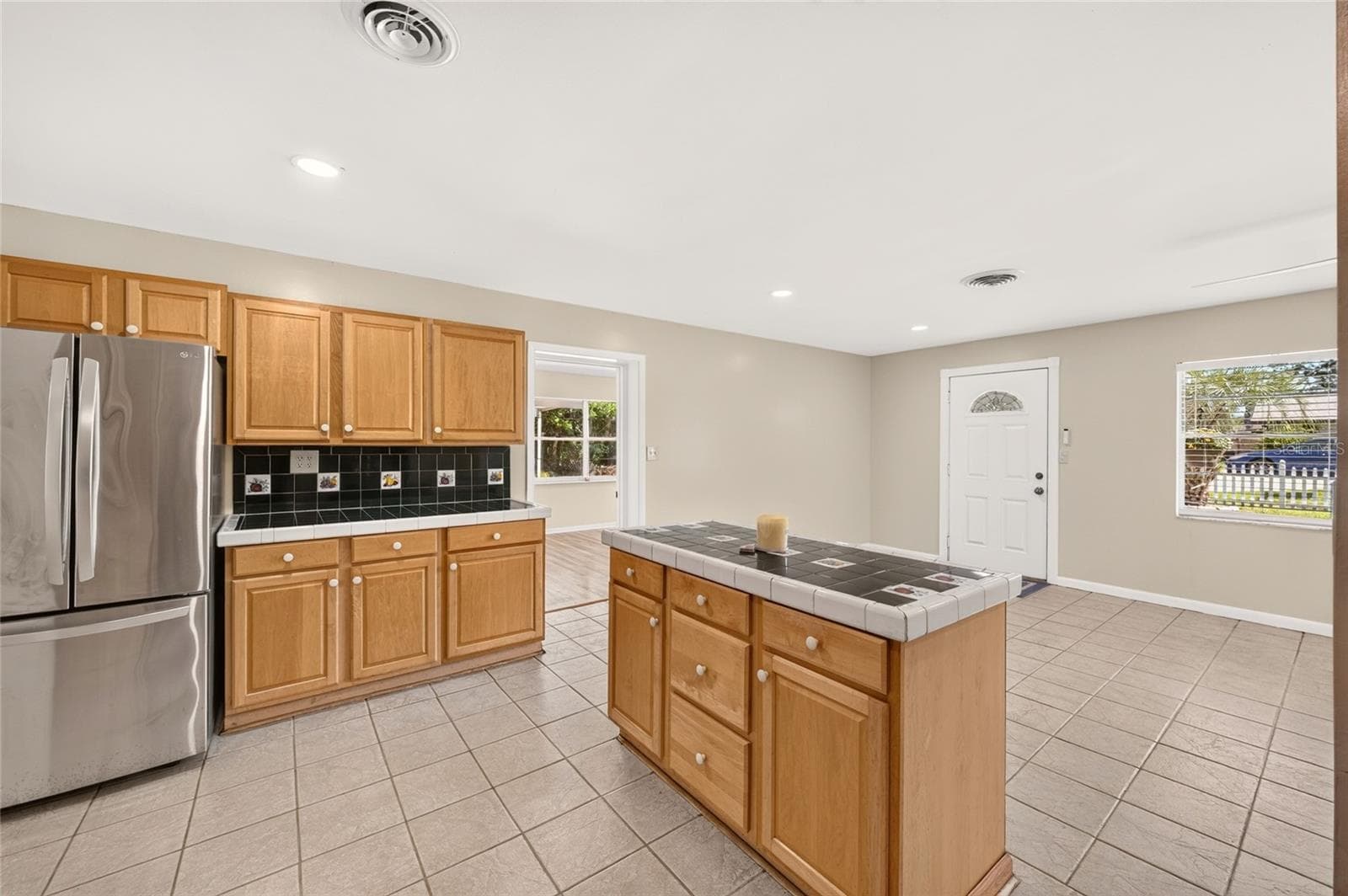 Single Family Residence at 15642 SE 91ST CT, SUMMERFIELD, photo 10 of 43