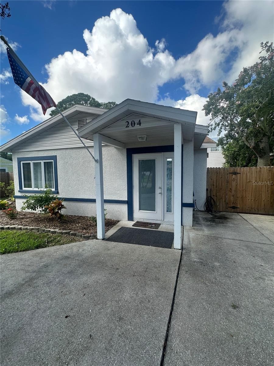 204 W 36TH ST W