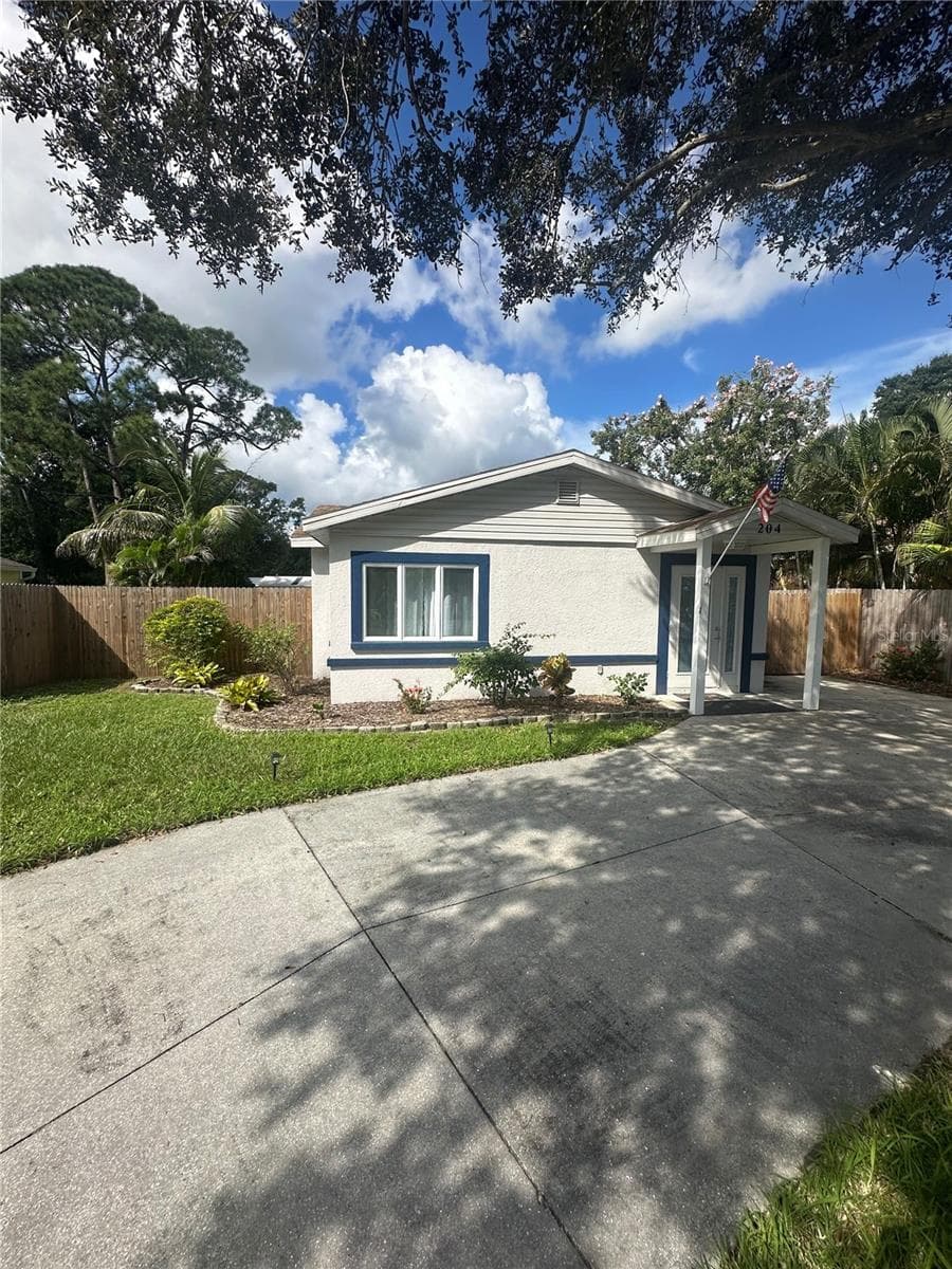 FRONT EXTERIOR - 204 W 36TH ST W, BRADENTON