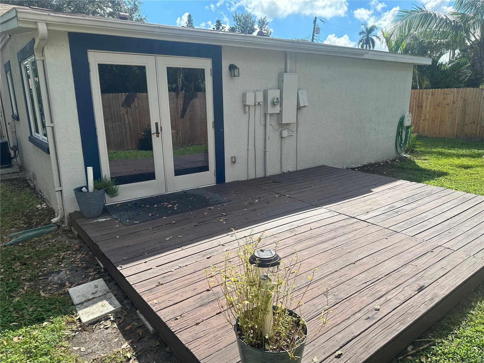 DECK BEHIND HOUSE - 204 W 36TH ST W, BRADENTON