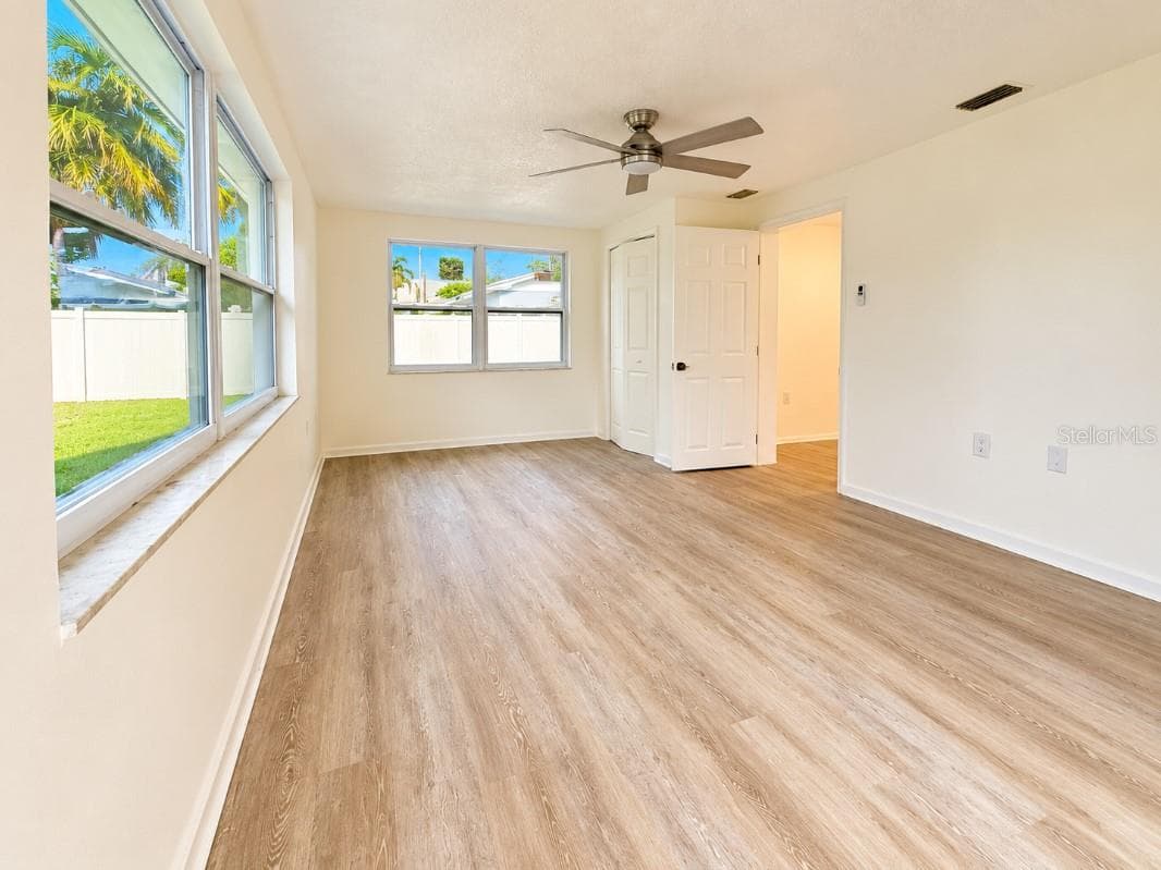 Single Family Residence at 10032 KINGSWOOD LN, PORT RICHEY, photo 8 of 18
