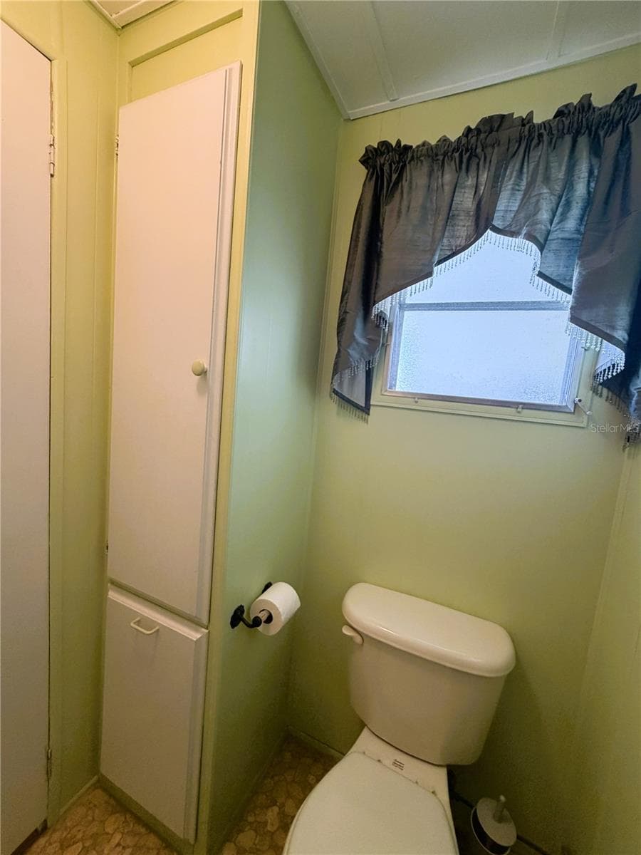Mobile Home at 353 HAWTHORNE BLVD, LEESBURG, photo 32 of 37