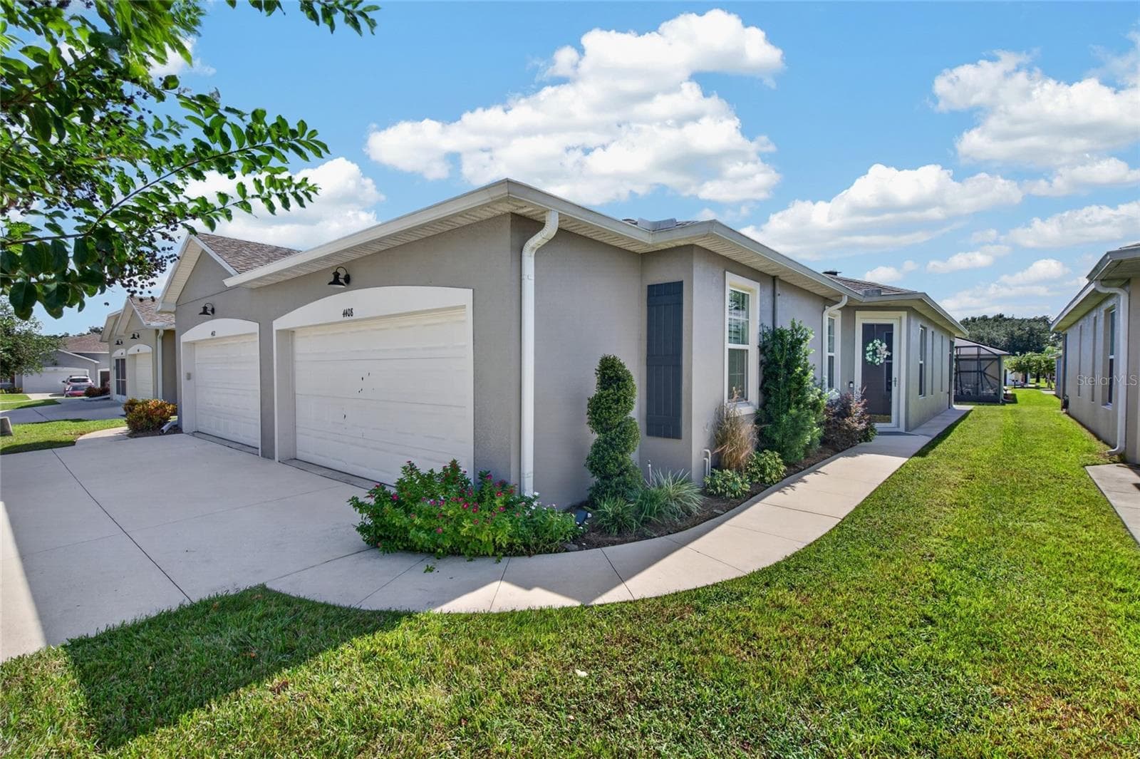 upgraded landscaping - 4408 BEDFORD WAY, LEESBURG