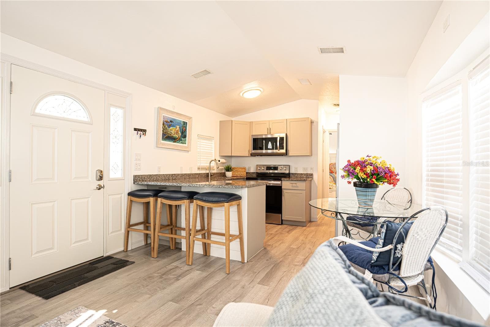 Manufactured Home at 6 BASIN ST, PALMETTO, photo 11 of 17