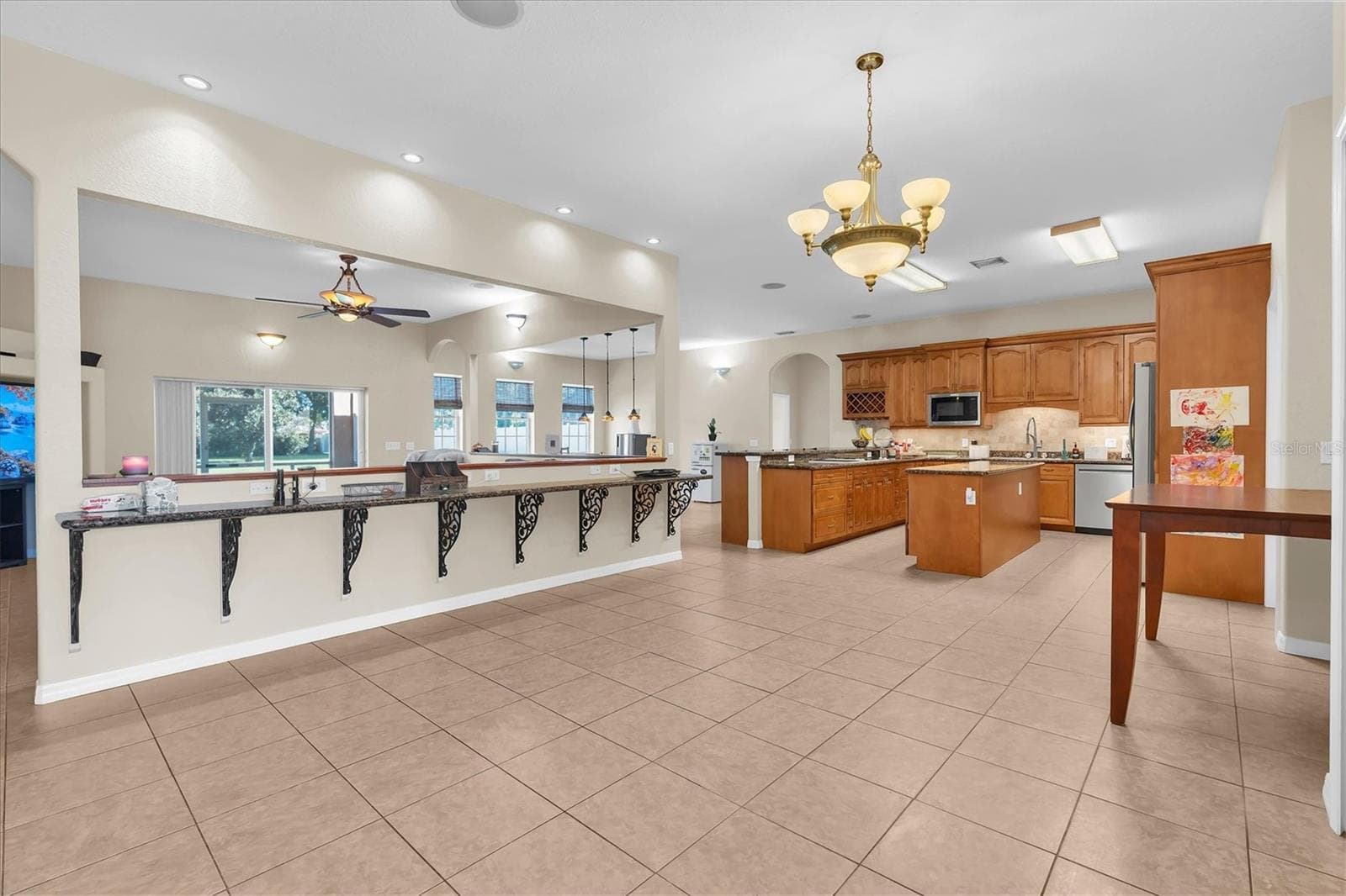 Single Family Residence at 5909 ARTESIAN RIDGE LN, DOVER, photo 8 of 37