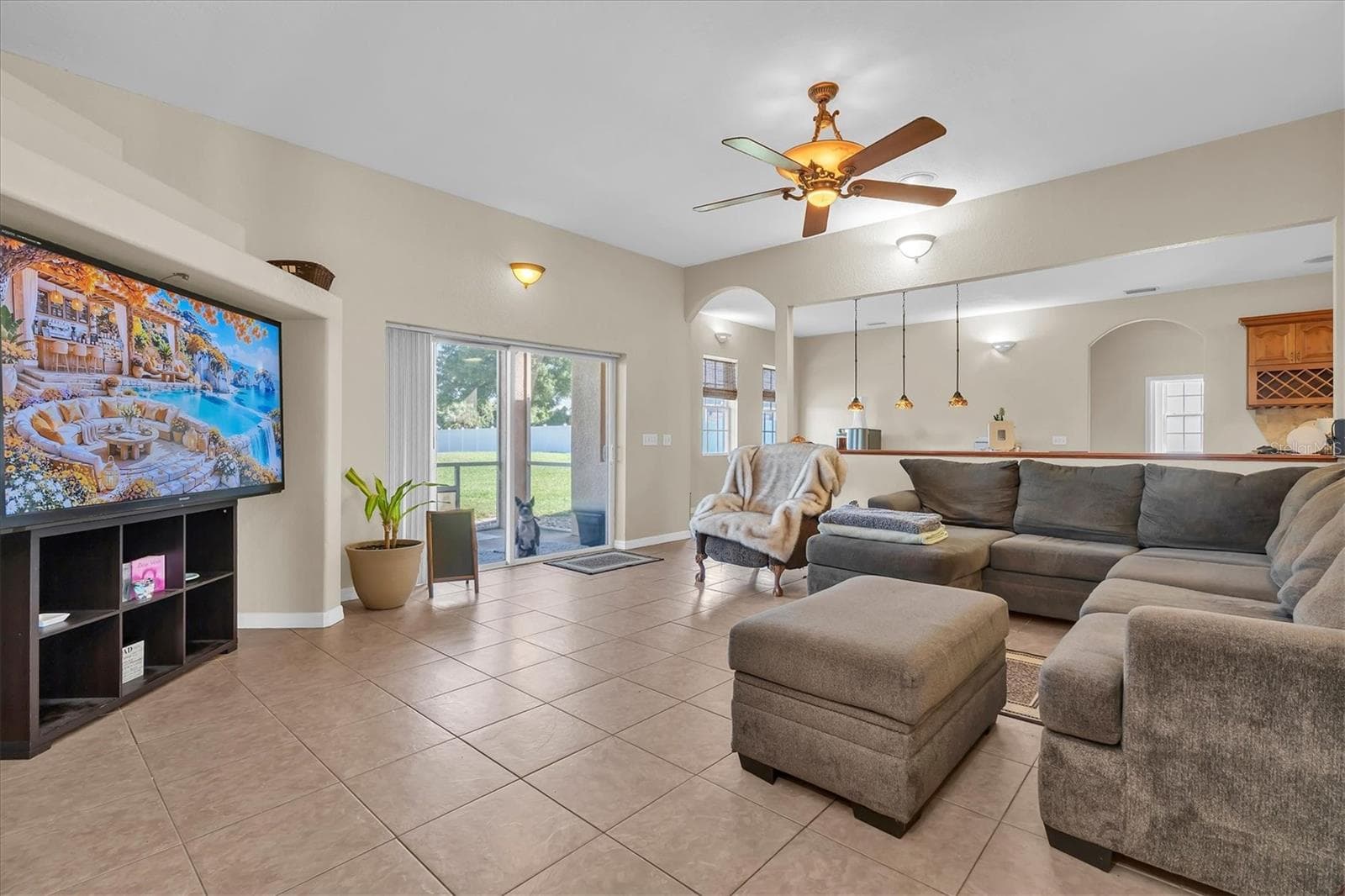 Single Family Residence at 5909 ARTESIAN RIDGE LN, DOVER, photo 11 of 37