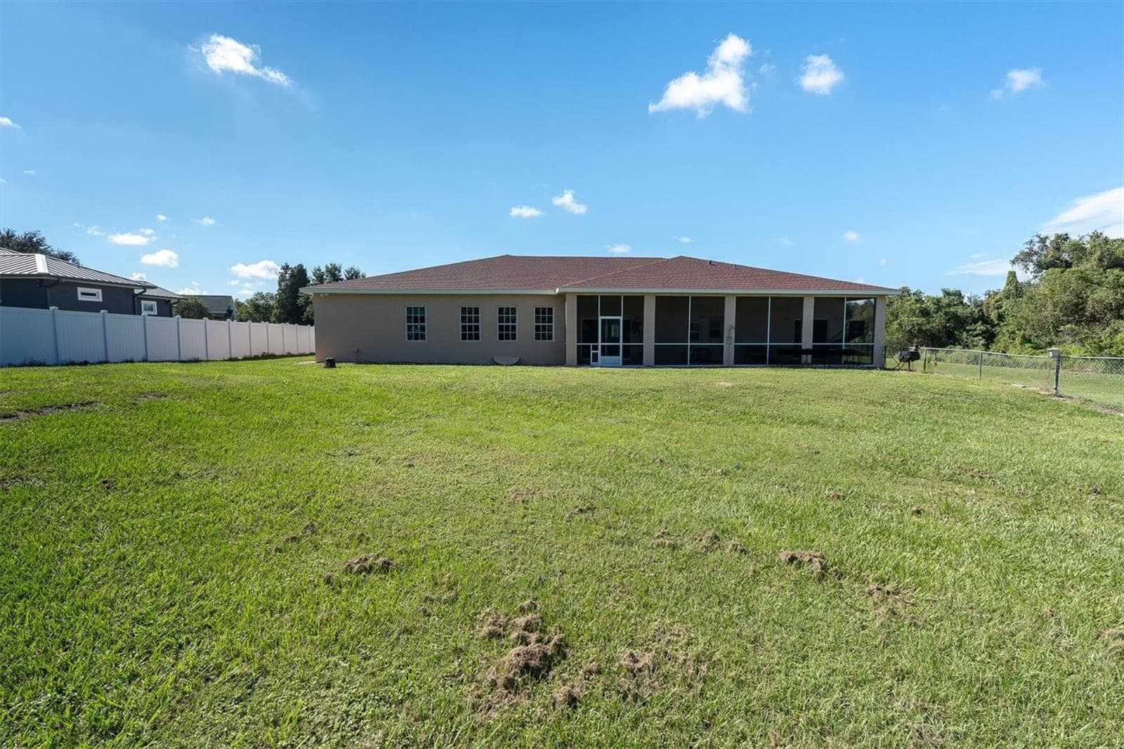 Single Family Residence at 5909 ARTESIAN RIDGE LN, DOVER, photo 32 of 37
