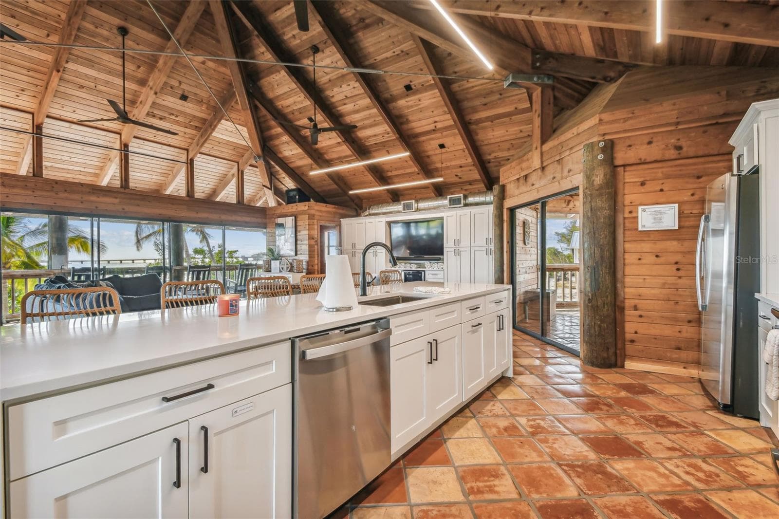Single Family Residence at 7147 LA LENAIRE DR, LONGBOAT KEY, photo 17 of 98