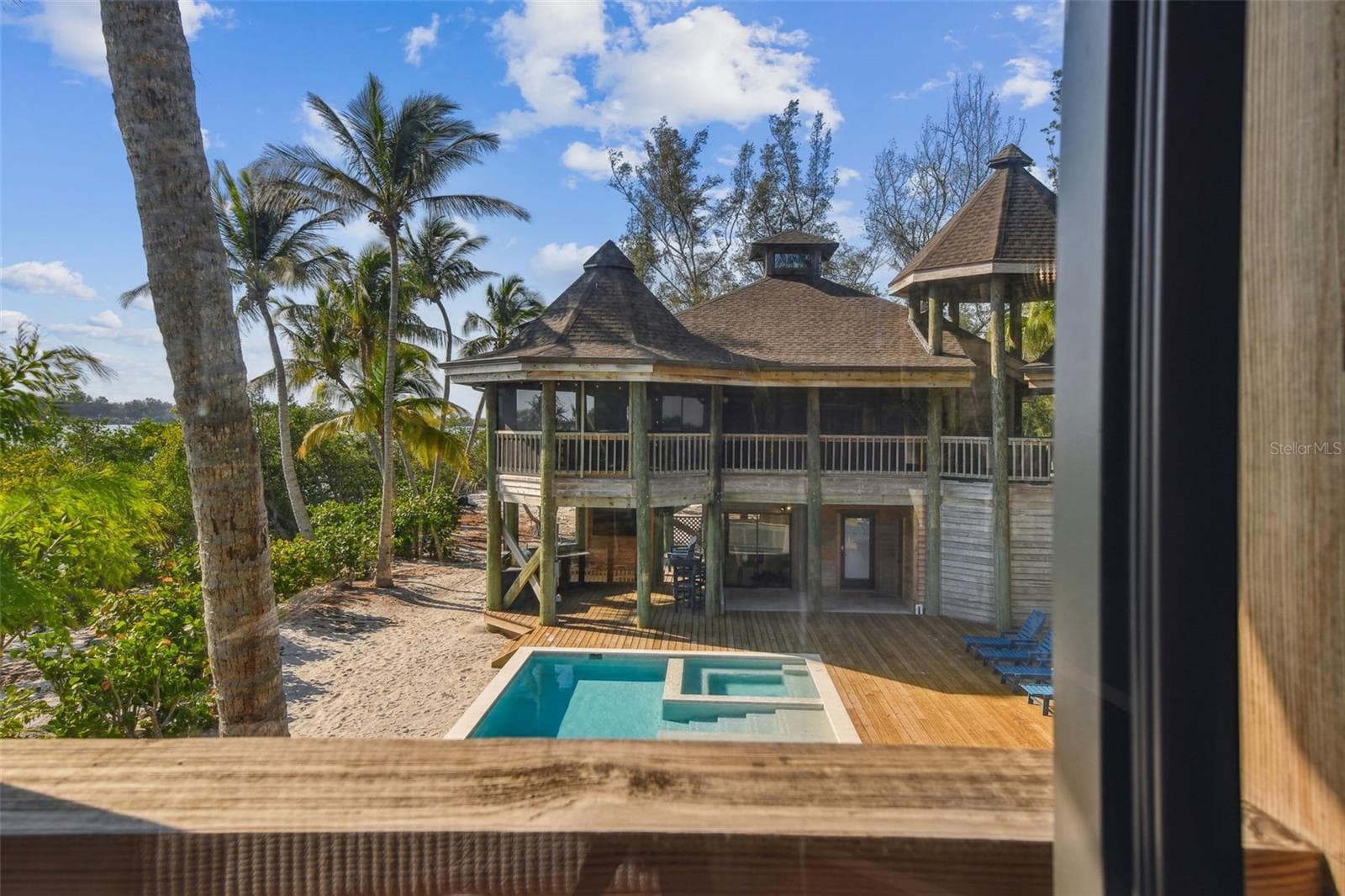 Single Family Residence at 7147 LA LENAIRE DR, LONGBOAT KEY, photo 32 of 98
