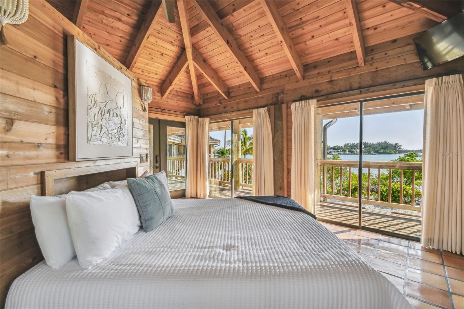 Single Family Residence at 7147 LA LENAIRE DR, LONGBOAT KEY, photo 52 of 98