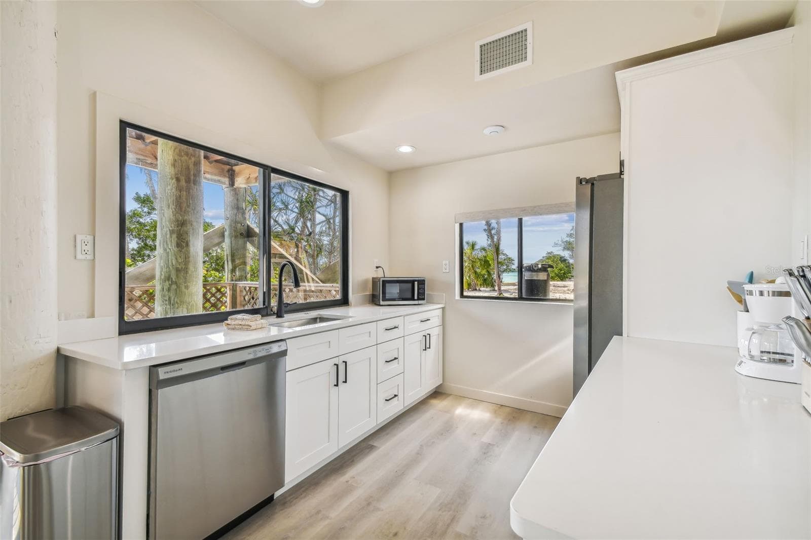 Single Family Residence at 7147 LA LENAIRE DR, LONGBOAT KEY, photo 69 of 98