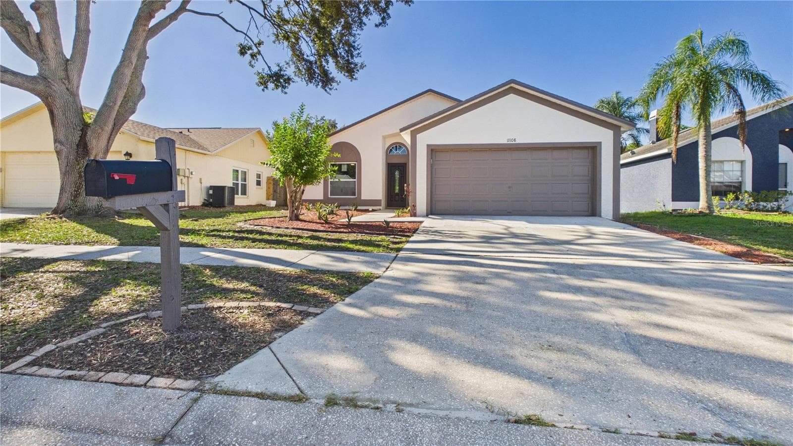 Single Family Residence at 11108 WINDPOINT DR, TAMPA, photo 2 of 36