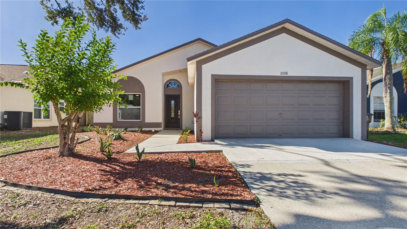 Single Family Residence at 11108 WINDPOINT DR, TAMPA, photo 3 of 36