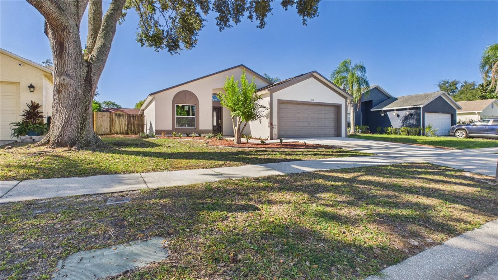 Single Family Residence at 11108 WINDPOINT DR, TAMPA, photo 4 of 36