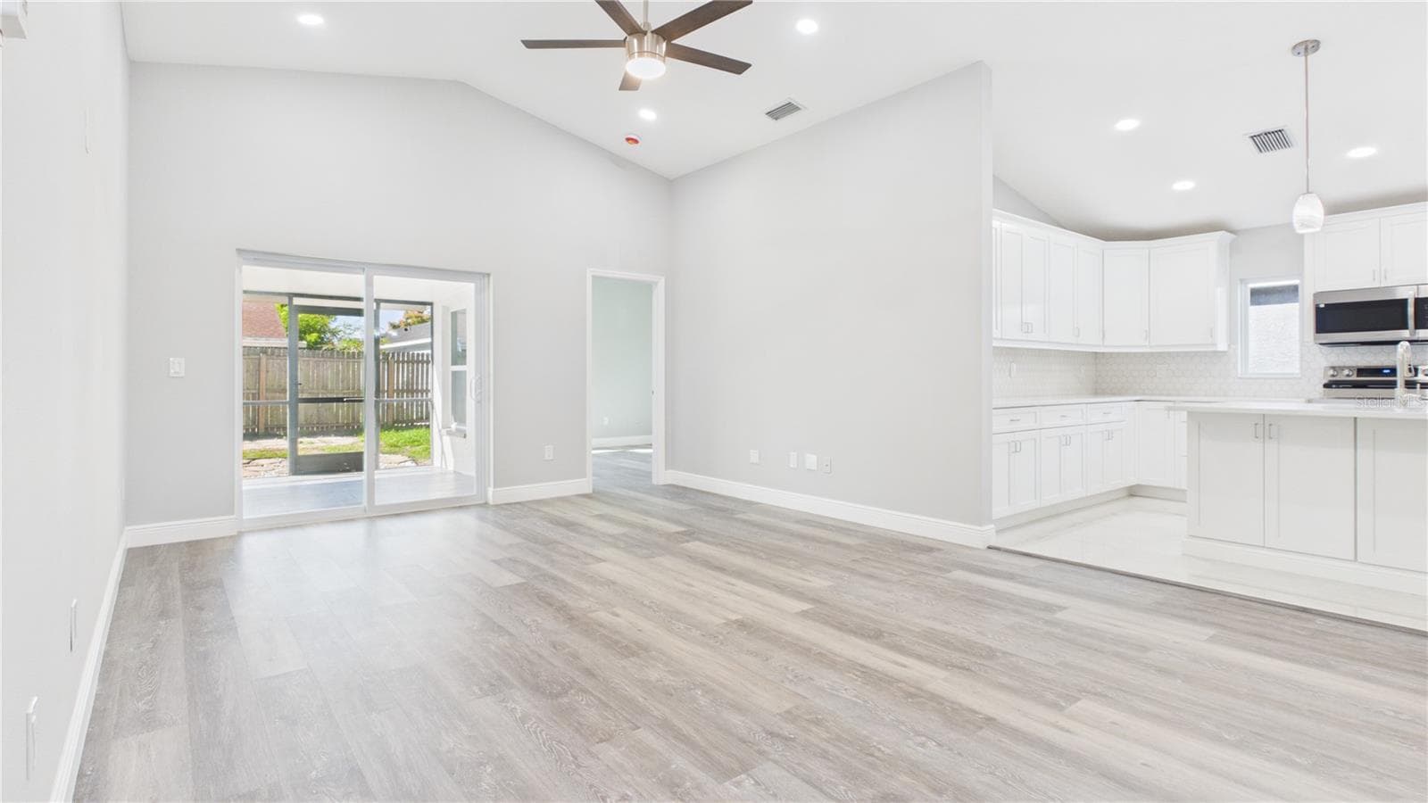 Single Family Residence at 11108 WINDPOINT DR, TAMPA, photo 24 of 36