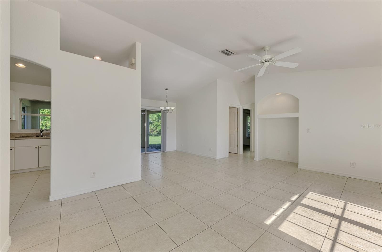 Single Family Residence at 3305 CIRCLEVILLE ST, NORTH PORT, photo 6 of 53