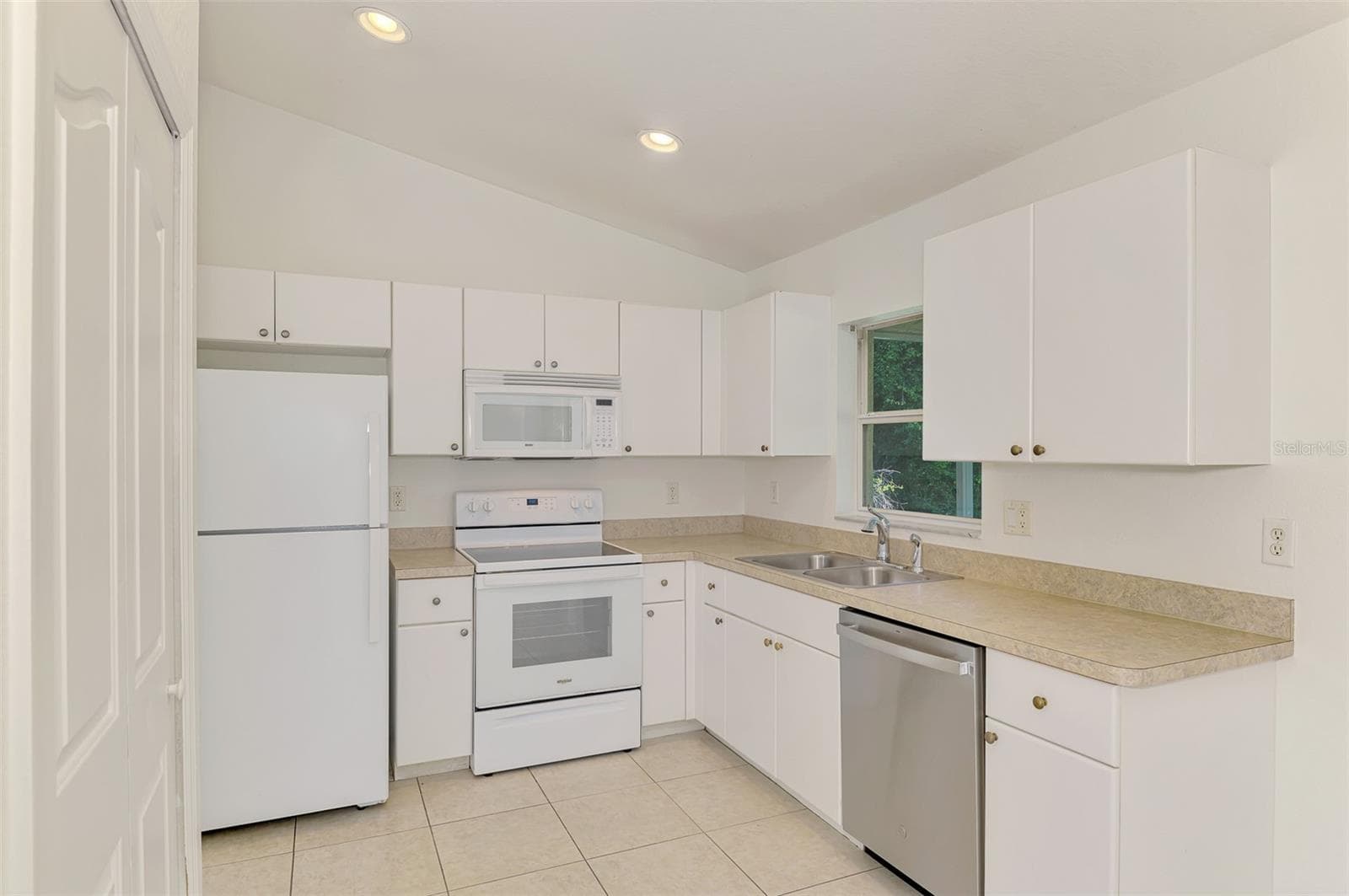 Single Family Residence at 3305 CIRCLEVILLE ST, NORTH PORT, photo 14 of 53