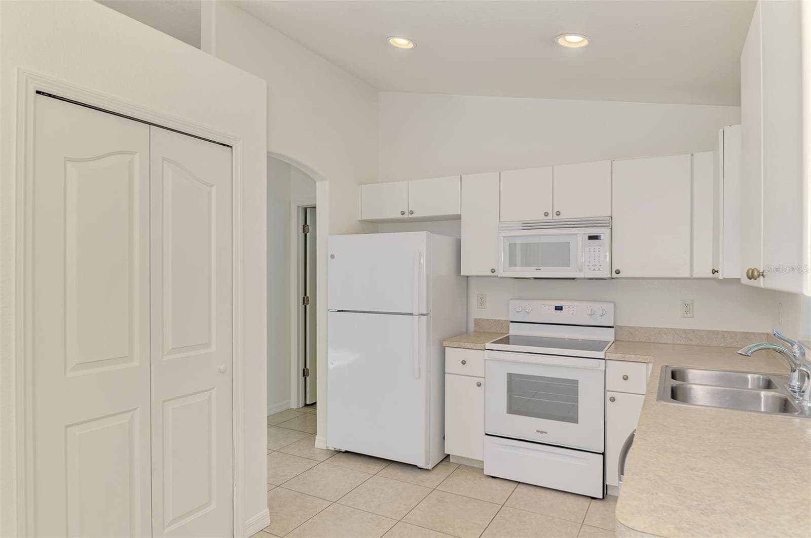 Single Family Residence at 3305 CIRCLEVILLE ST, NORTH PORT, photo 16 of 53