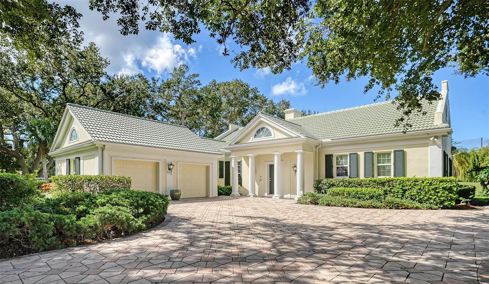 227 SAINT JAMES PARK