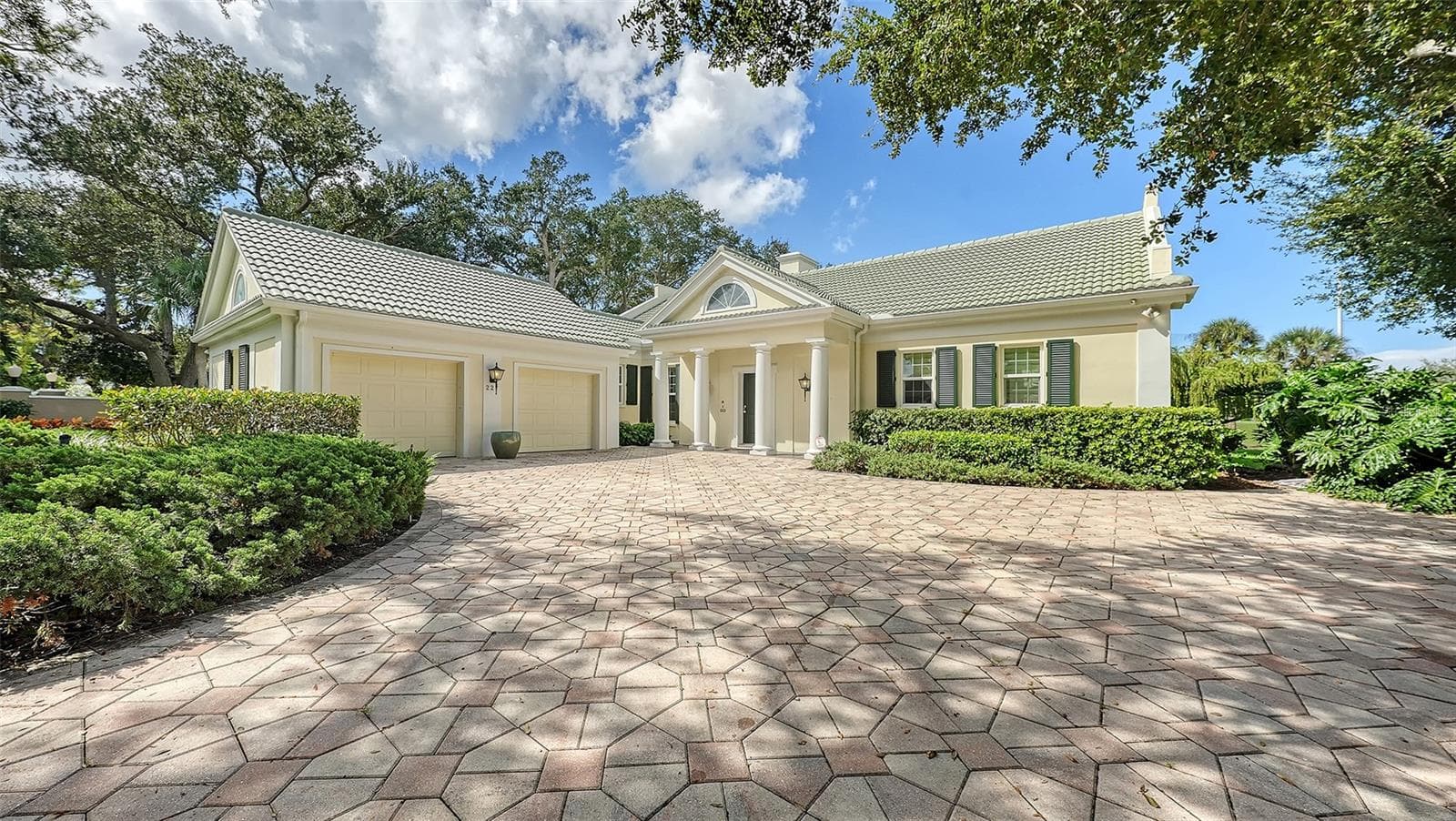 Plenty of Extra Parking on Brick Pavers - 227 SAINT JAMES PARK, OSPREY