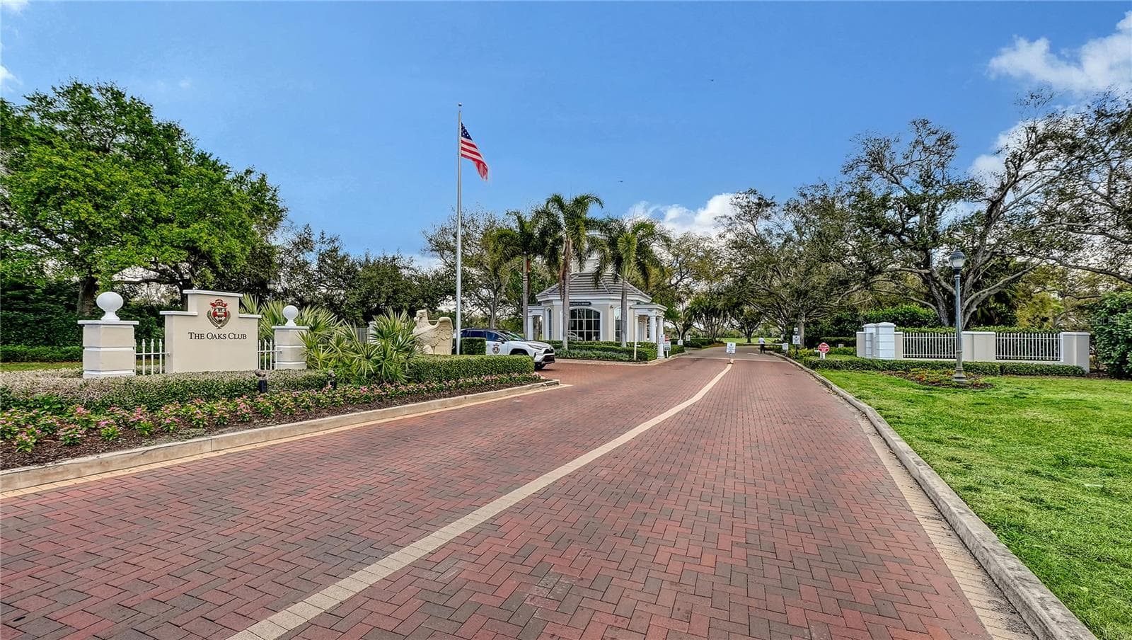 Gatehouse Entrance to THE OAKS - 227 SAINT JAMES PARK, OSPREY