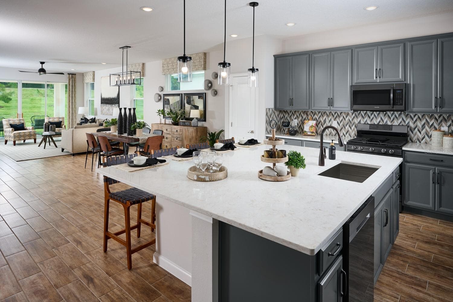 Single Family Residence at 2236 SIRENA LN, MOUNT DORA, photo 4 of 11