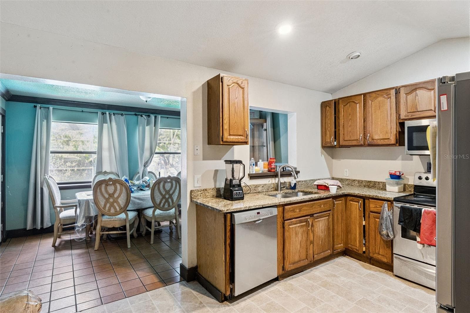 Single Family Residence at 3856 SHADY GROVE CIR, ORLANDO, photo 12 of 29