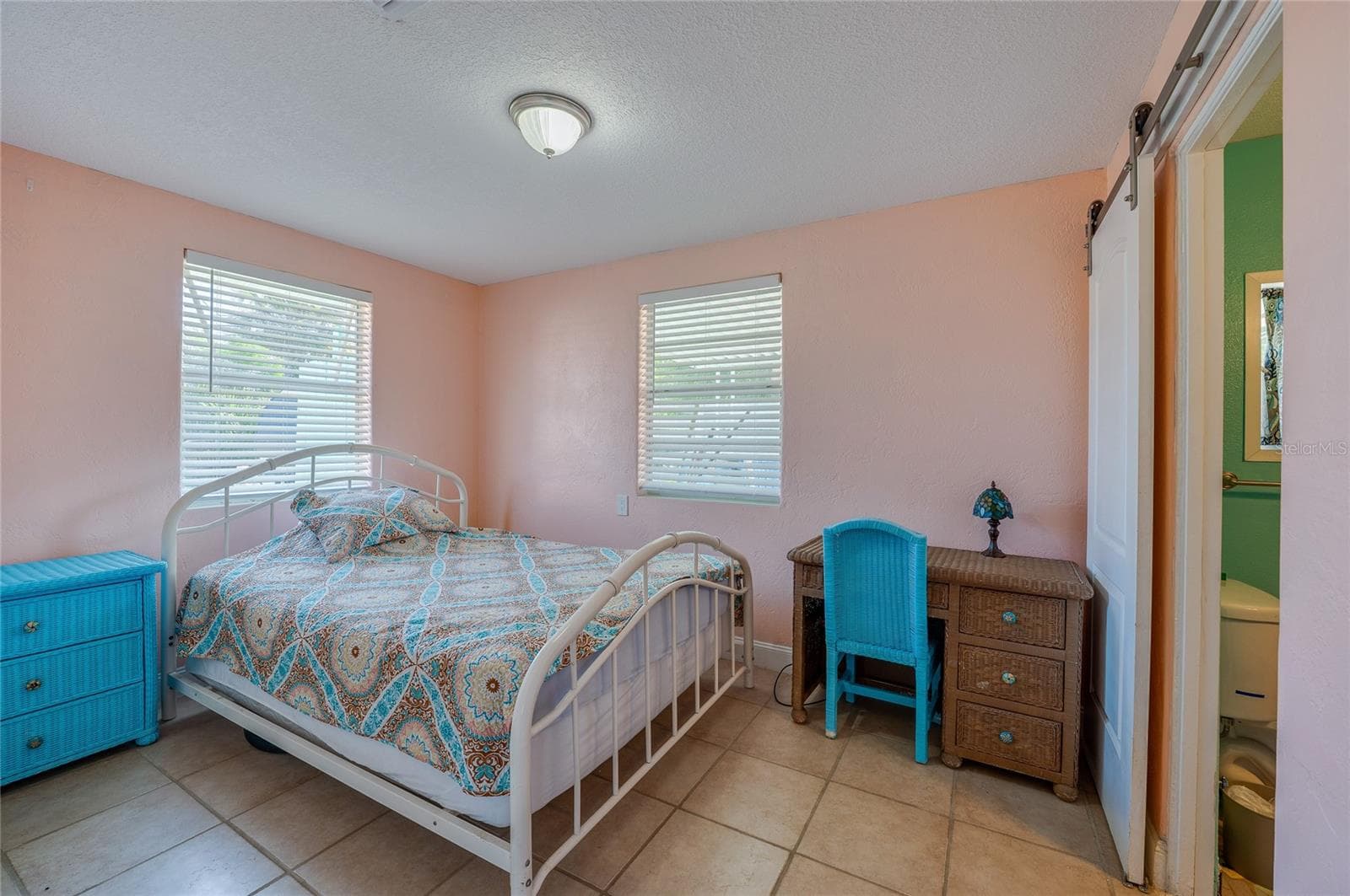 Single Family Residence at 34 RIVER DR, ORMOND BEACH, photo 8 of 39