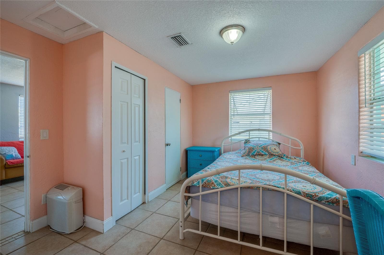 Single Family Residence at 34 RIVER DR, ORMOND BEACH, photo 9 of 39