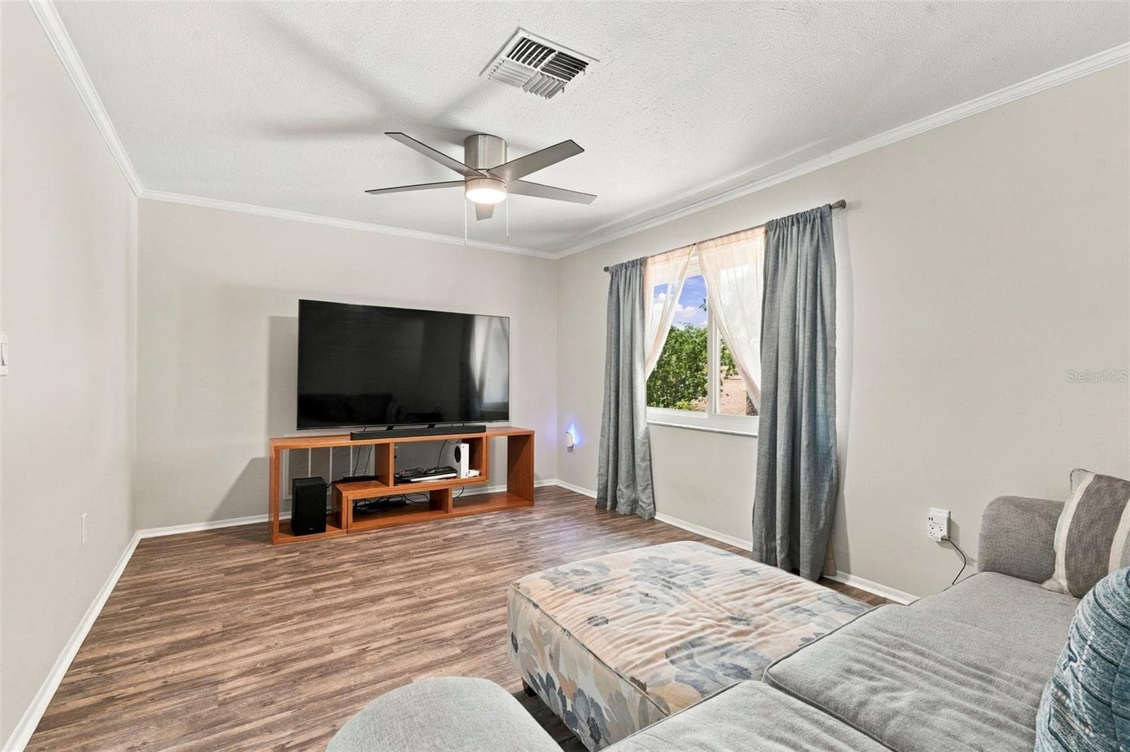 Single Family Residence at 1279 S DISSTON AVE, TARPON SPRINGS, photo 7 of 49