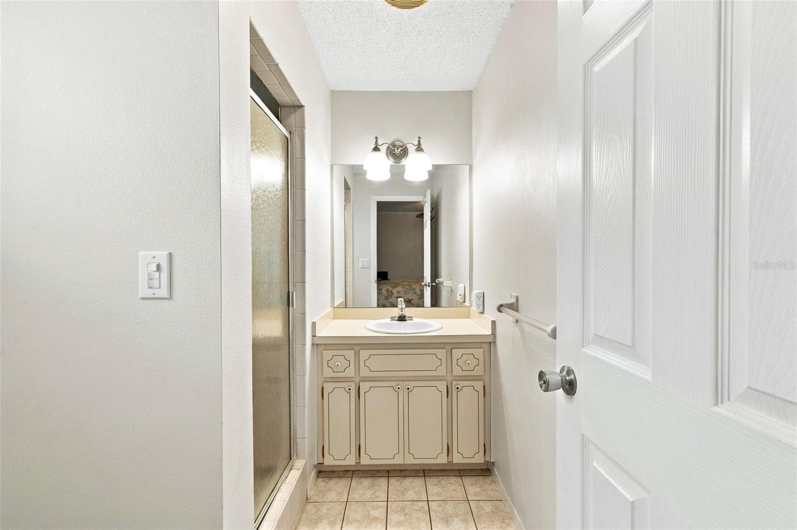 primary bath - 1279 S DISSTON AVE, TARPON SPRINGS