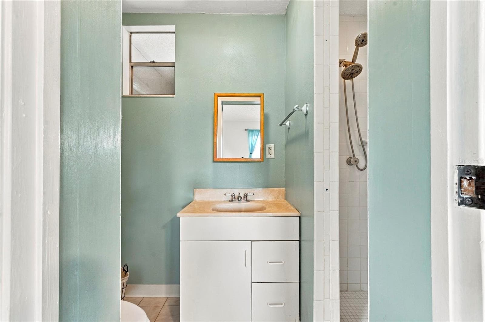 bdrm 3 bath - 1279 S DISSTON AVE, TARPON SPRINGS