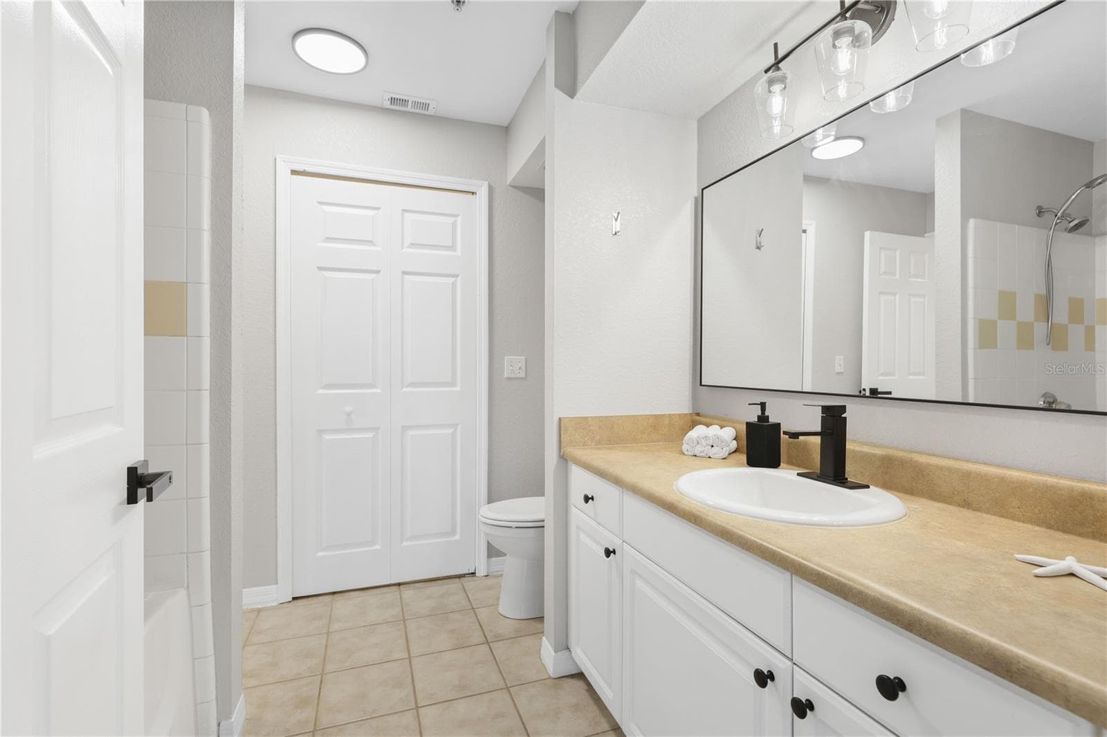 Condominium at 5531 ROSEHILL RD #203, SARASOTA, photo 20 of 37