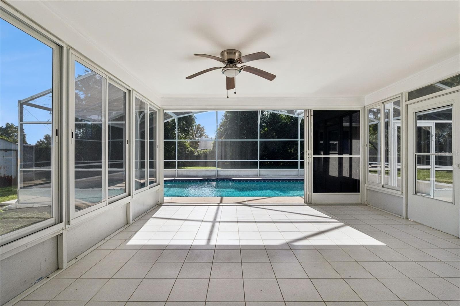 Morning coffee with a view of the pool - 5246 ROYAL OAK DR, FRUITLAND PARK