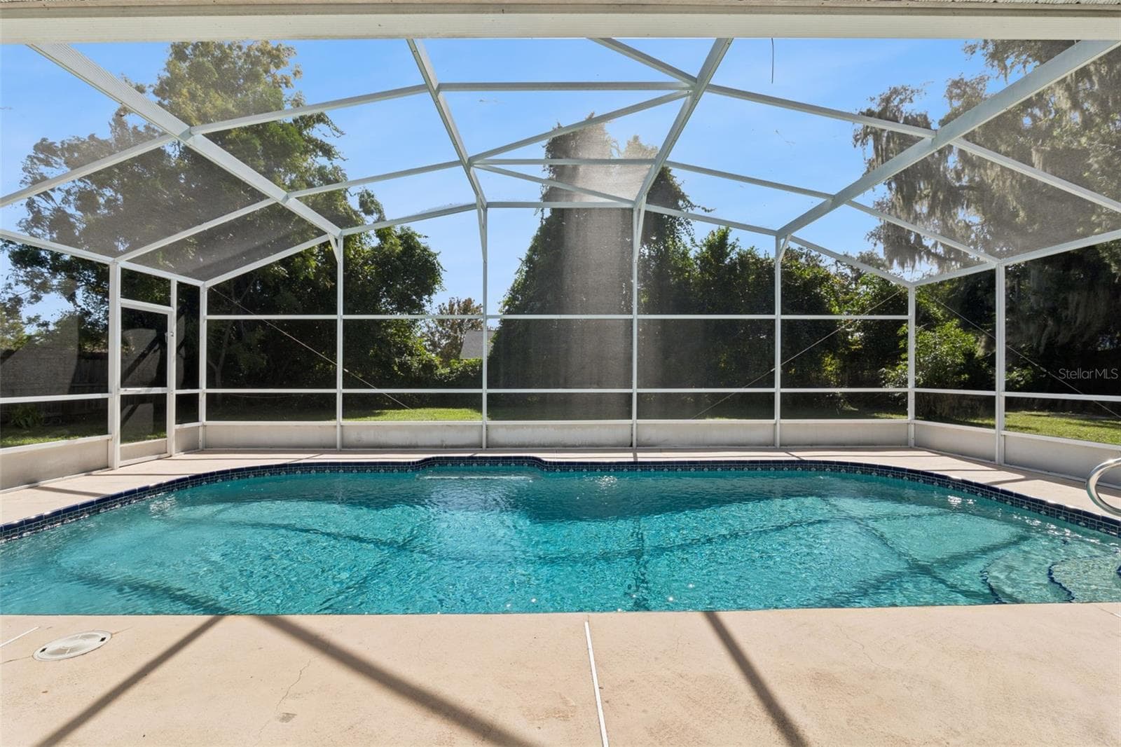 Lots of pool deck for lounging - 5246 ROYAL OAK DR, FRUITLAND PARK