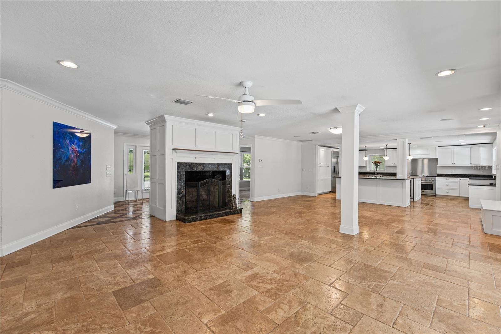 Great room (2) - 1817 N KEENE RD, CLEARWATER