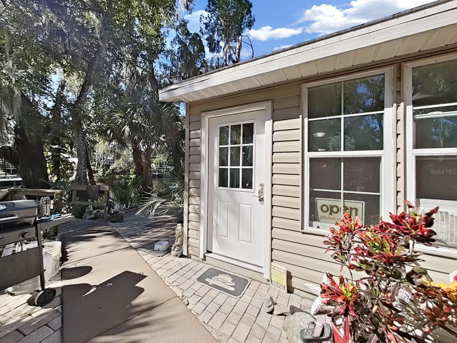 Exterior entry to Bonus Room/Bar - 4218 ALAFIA BLVD, BRANDON