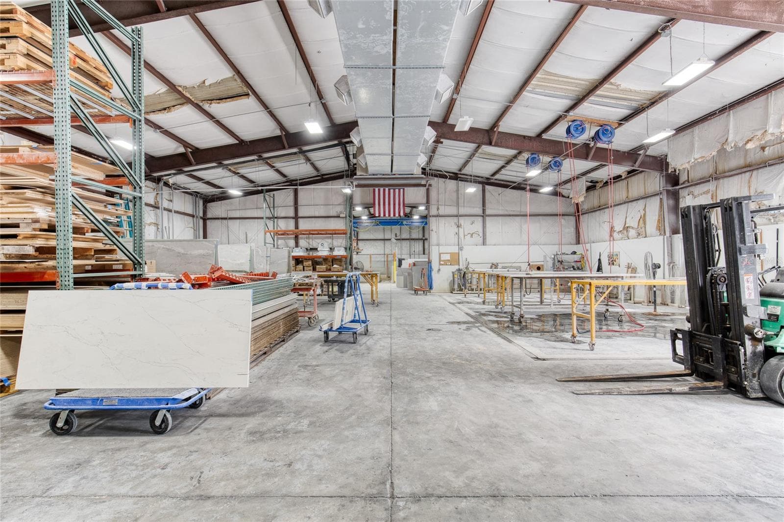 Stoneworks Warehouse - 4 & 6 AVIATOR WAY, ORMOND BEACH
