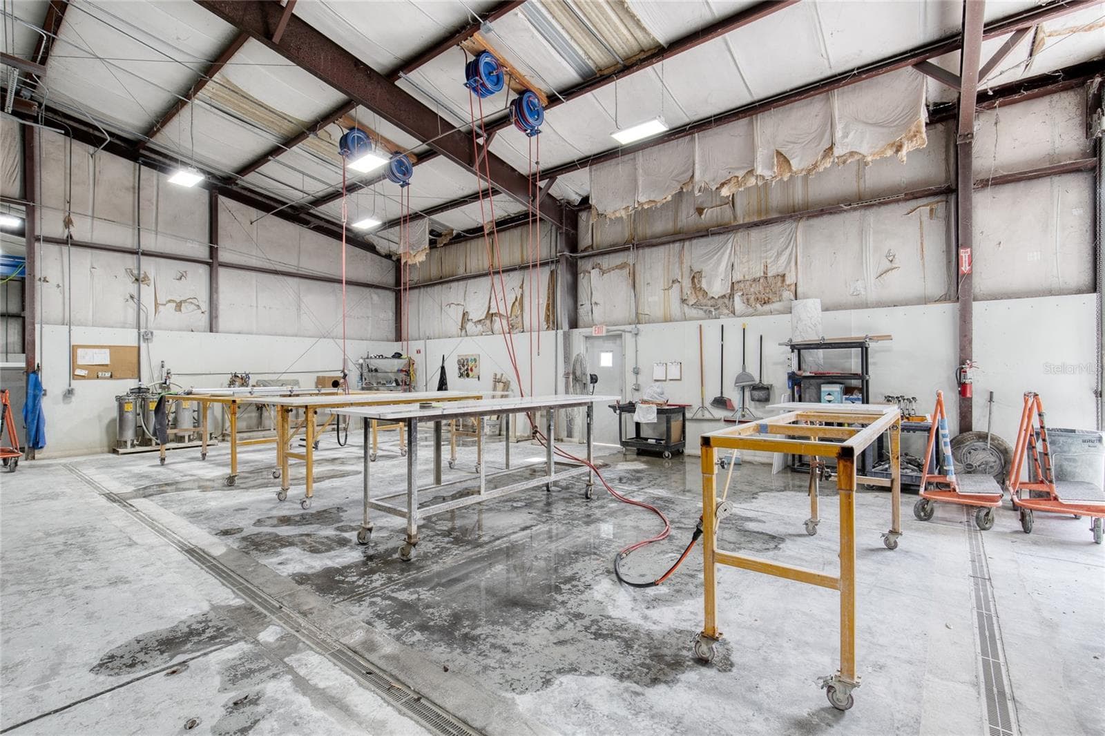 Stoneworks Polishing Area - 4 & 6 AVIATOR WAY, ORMOND BEACH