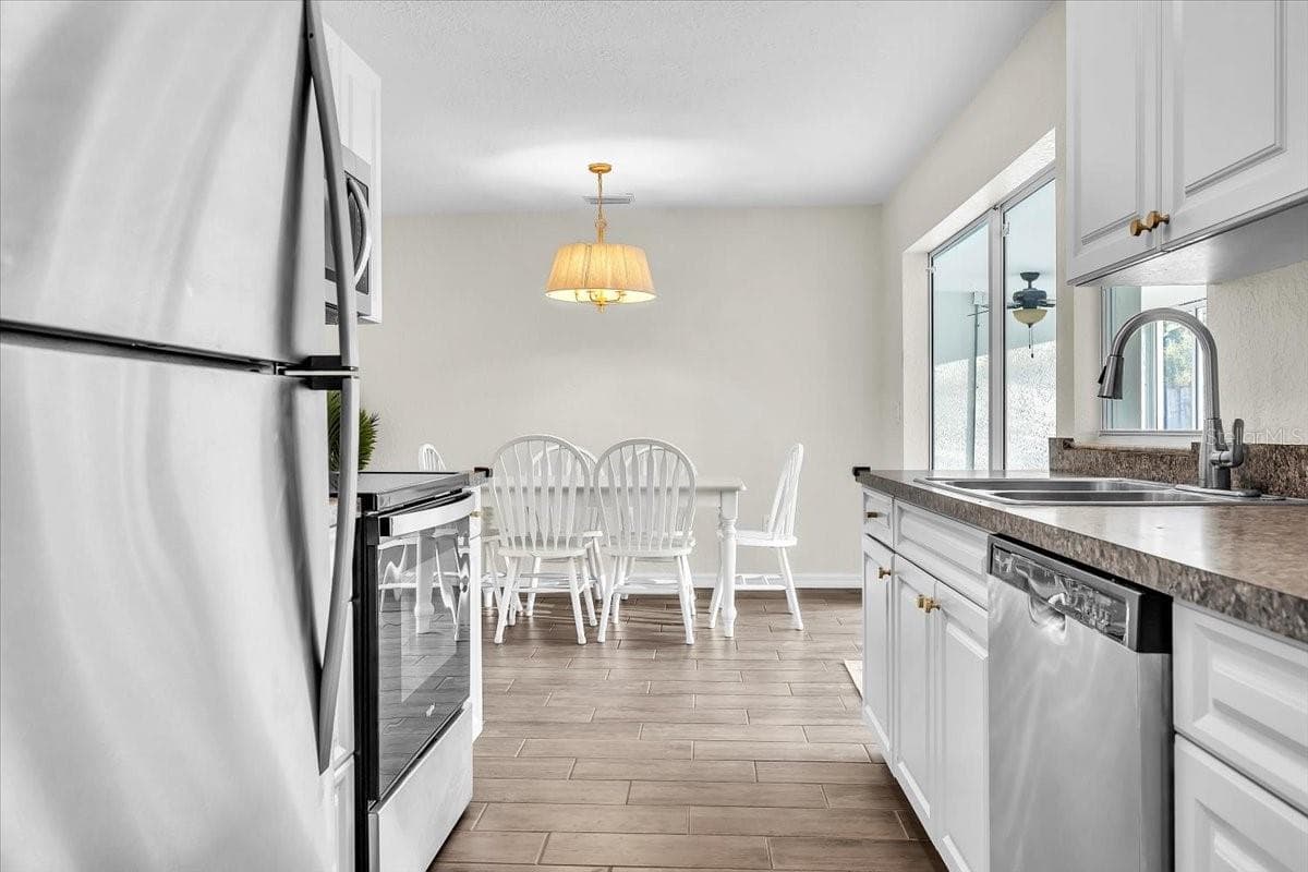 Single Family Residence at 2524 COLLINGSWOOD BLVD, PORT CHARLOTTE, photo 14 of 42