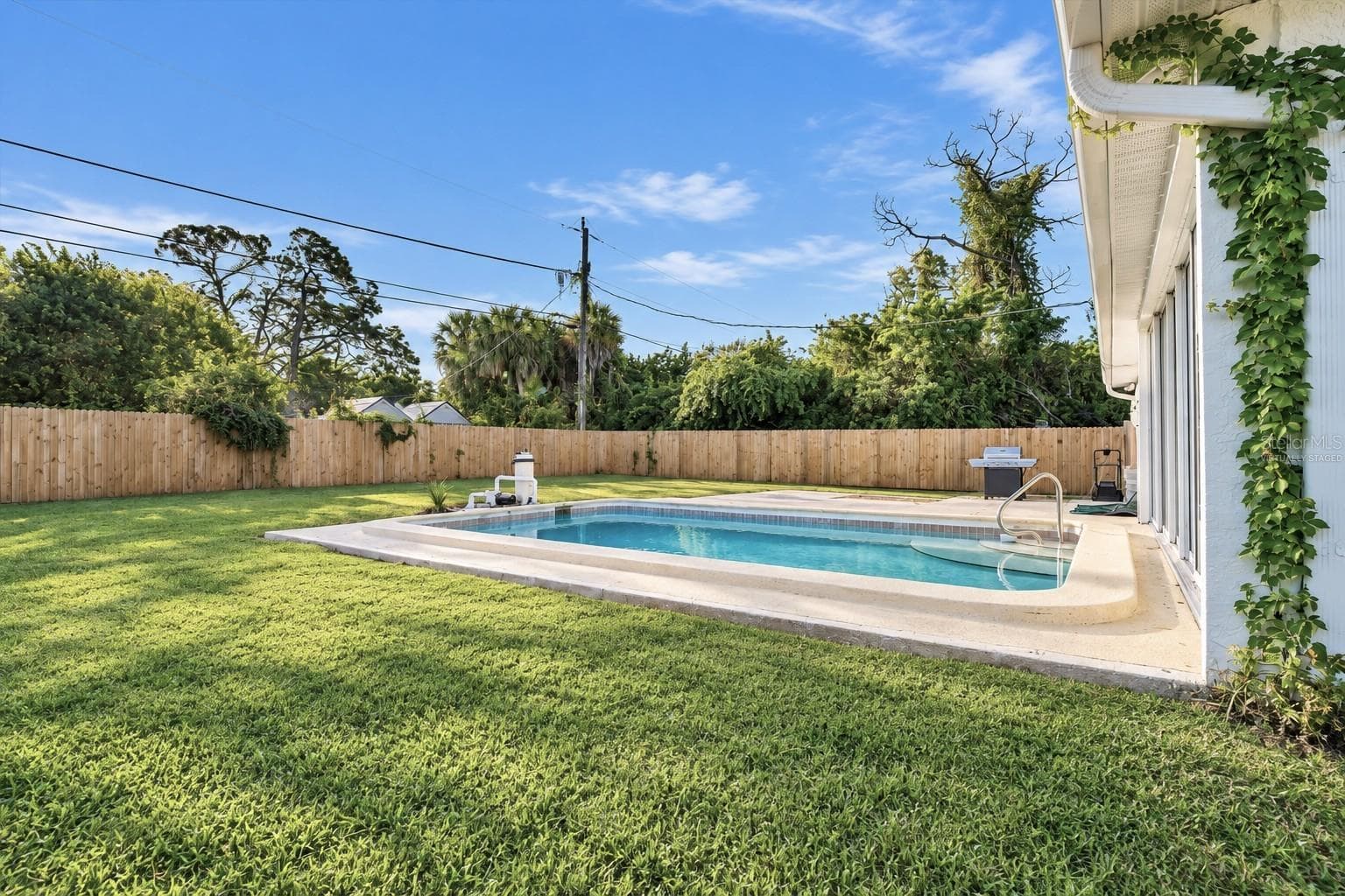 VIRTUALLY STAGED - 2524 COLLINGSWOOD BLVD, PORT CHARLOTTE